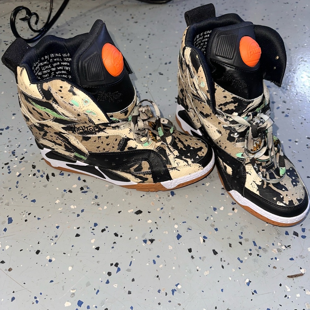 Reebok Wedge Pump Melody Ehsani Size 10 - Black and Cream